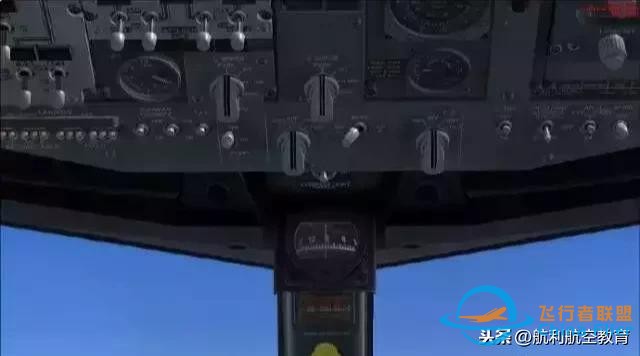 B737飛機(jī)駕駛艙說明書（精華）-441
