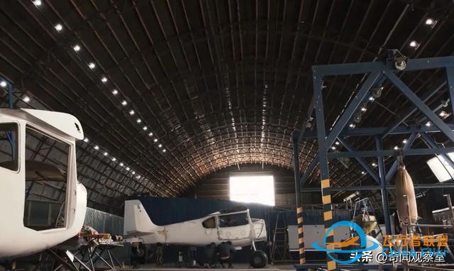 萬米高空風(fēng)擋破裂，機(jī)長力挽狂瀾，《中國機(jī)長》背后的真實(shí)故事-565
