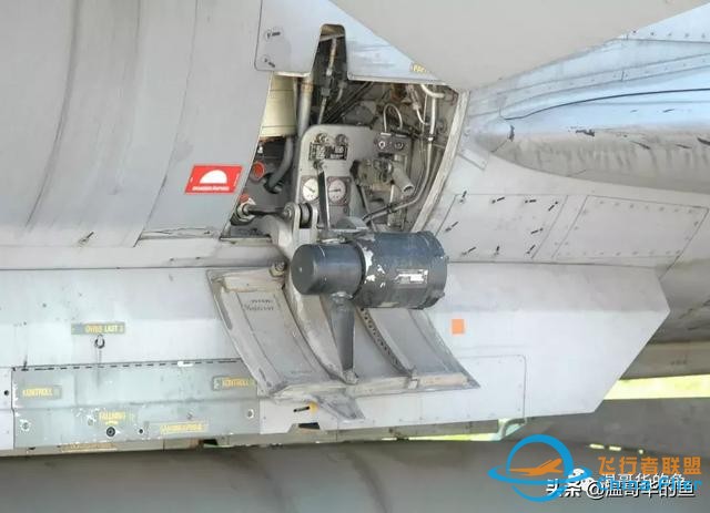 空中加油飛機A400M近距離接觸 原來是這樣加油的-8708