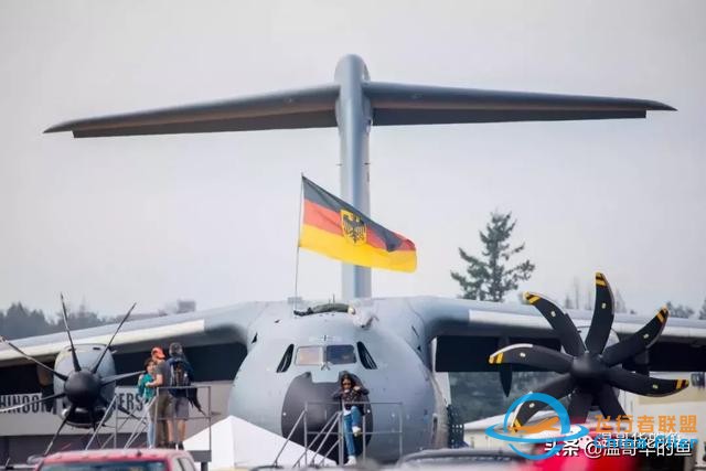 與空中加油飛機A400M近距離接觸-3442