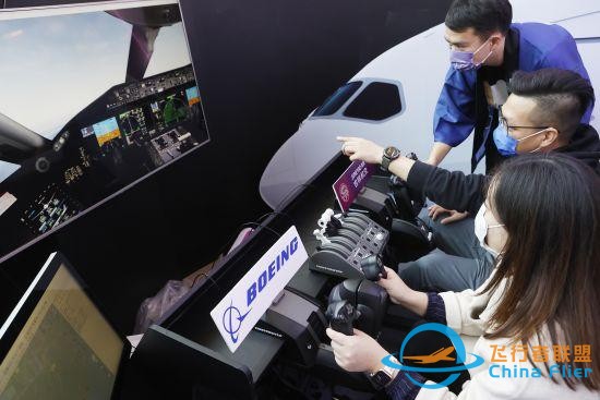 吉祥航空與熊本國際機場、熊本熊三方聯(lián)名快閃活動限時空降上海-6535