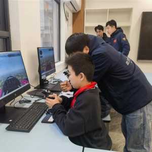 課后社團學什么？武漢這群小學生學起“開飛機”