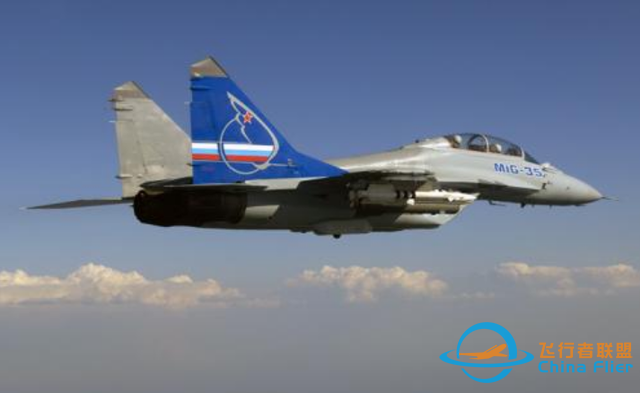 航電和動(dòng)力系統(tǒng)全面升級(jí)，獲得空軍認(rèn)可，性能堪比熱賣的蘇35-1696