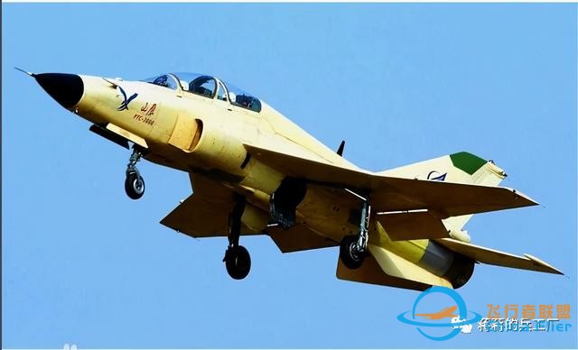 貴飛首爆F(xiàn)TC-2000G戰(zhàn)斗機(jī)先進(jìn)座艙，一平三下時髦度爆表-7698