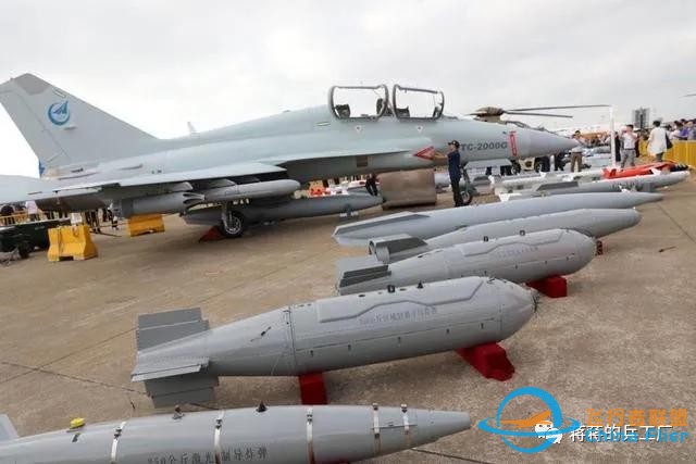 貴飛首爆F(xiàn)TC-2000G戰(zhàn)斗機(jī)先進(jìn)座艙，一平三下時髦度爆表-750