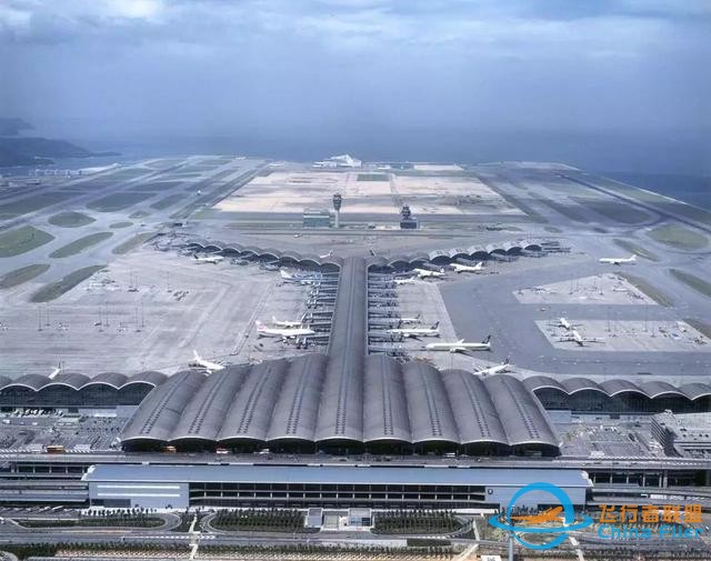 無意識動作引險情，回顧南方航空341航班1999.10.17香港急降事故-6171